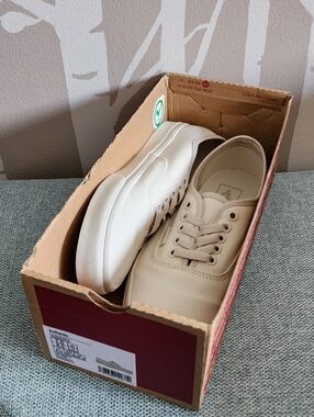 Vans: Canvas Authentic Sneakers in Marshmellow